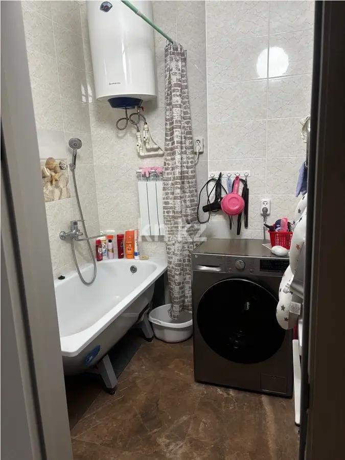 Продажа 3-комнатной квартиры, 88 м², пр. Шахтеров, дом  60 в Караганде - фото 5