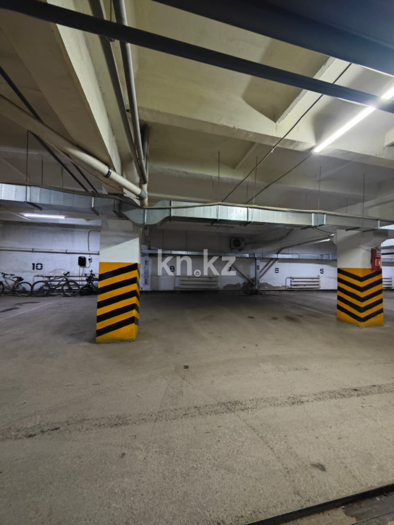 Продажа 3-комнатной квартиры, 96 м², ул. Ержанова, дом  18/6 в Караганде - фото 20