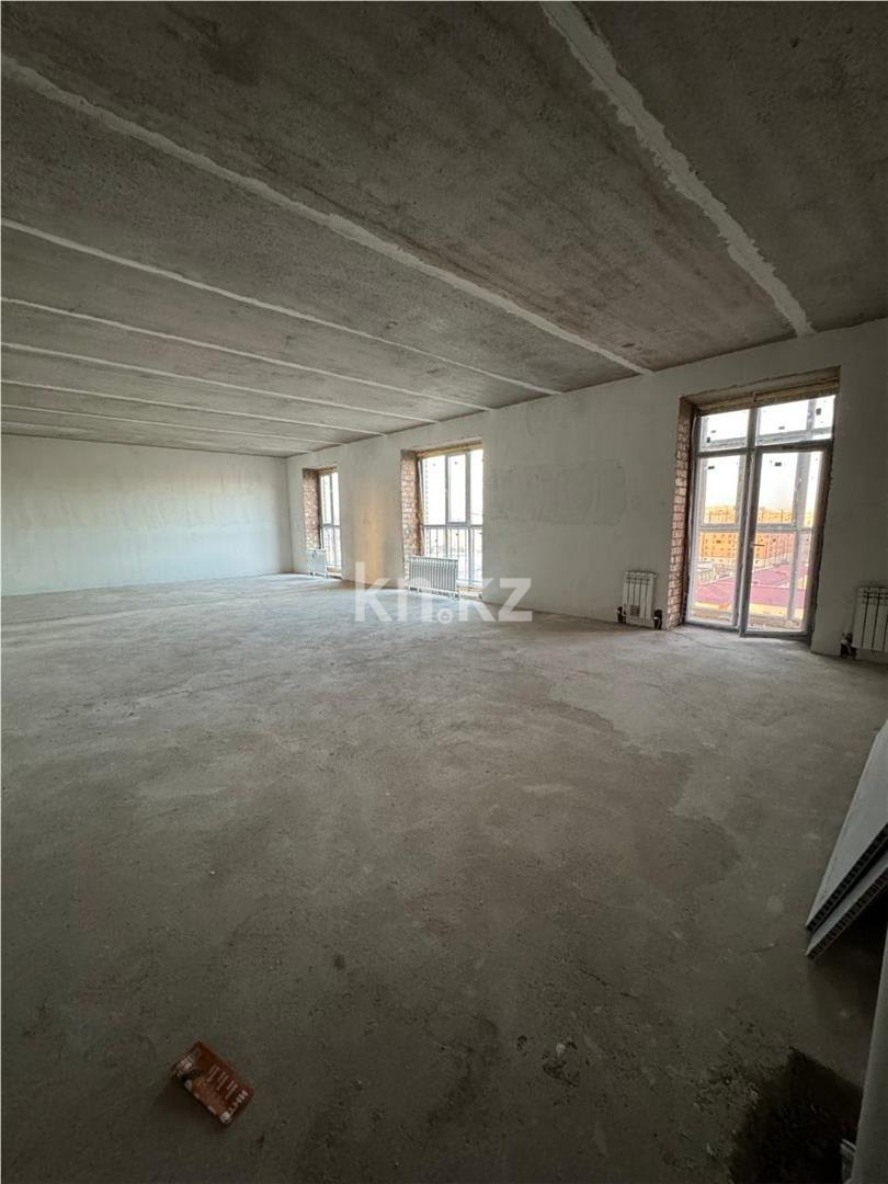 Продажа 4-комнатной квартиры, 141 м², мкр-н Гульдер-1 в Караганде - фото 8