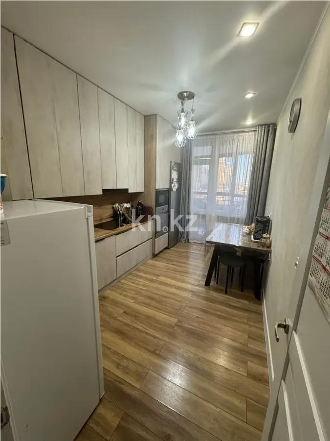 Продажа 3-комнатной квартиры, 86 м², ул. Дюсембекова, дом  83/1 в Караганде - фото 4