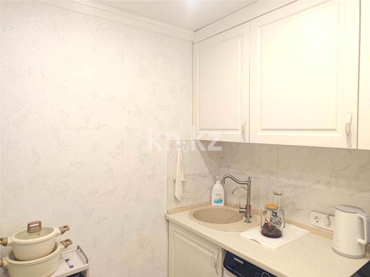 Продажа 4-комнатной квартиры, 62 м², мкр-н 21, дом  23 в Караганде - фото 14