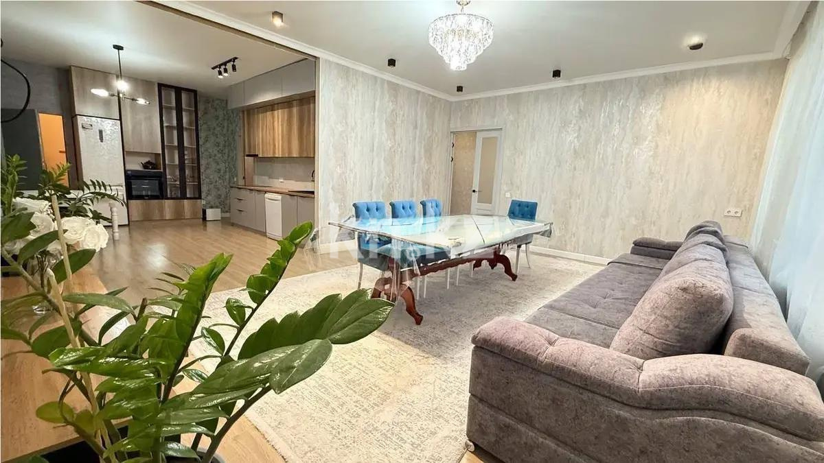 Продажа 4-комнатной квартиры, 125 м² в Астане