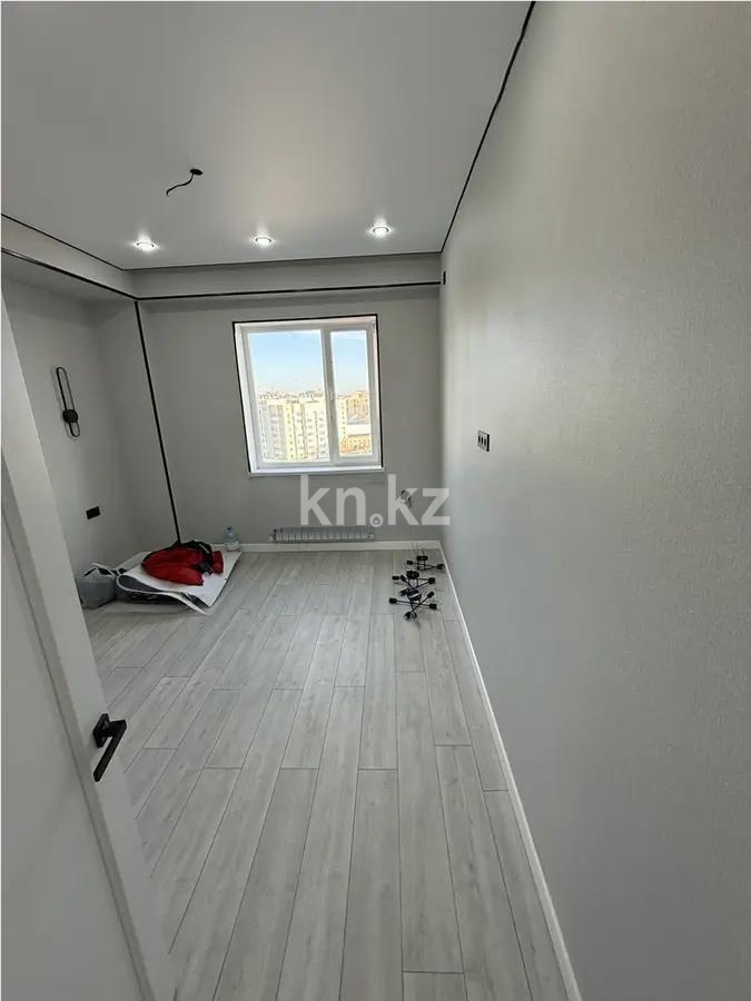 Продажа 3-комнатной квартиры, 65 м², ул. Нажимеденова, дом  34 в Астане