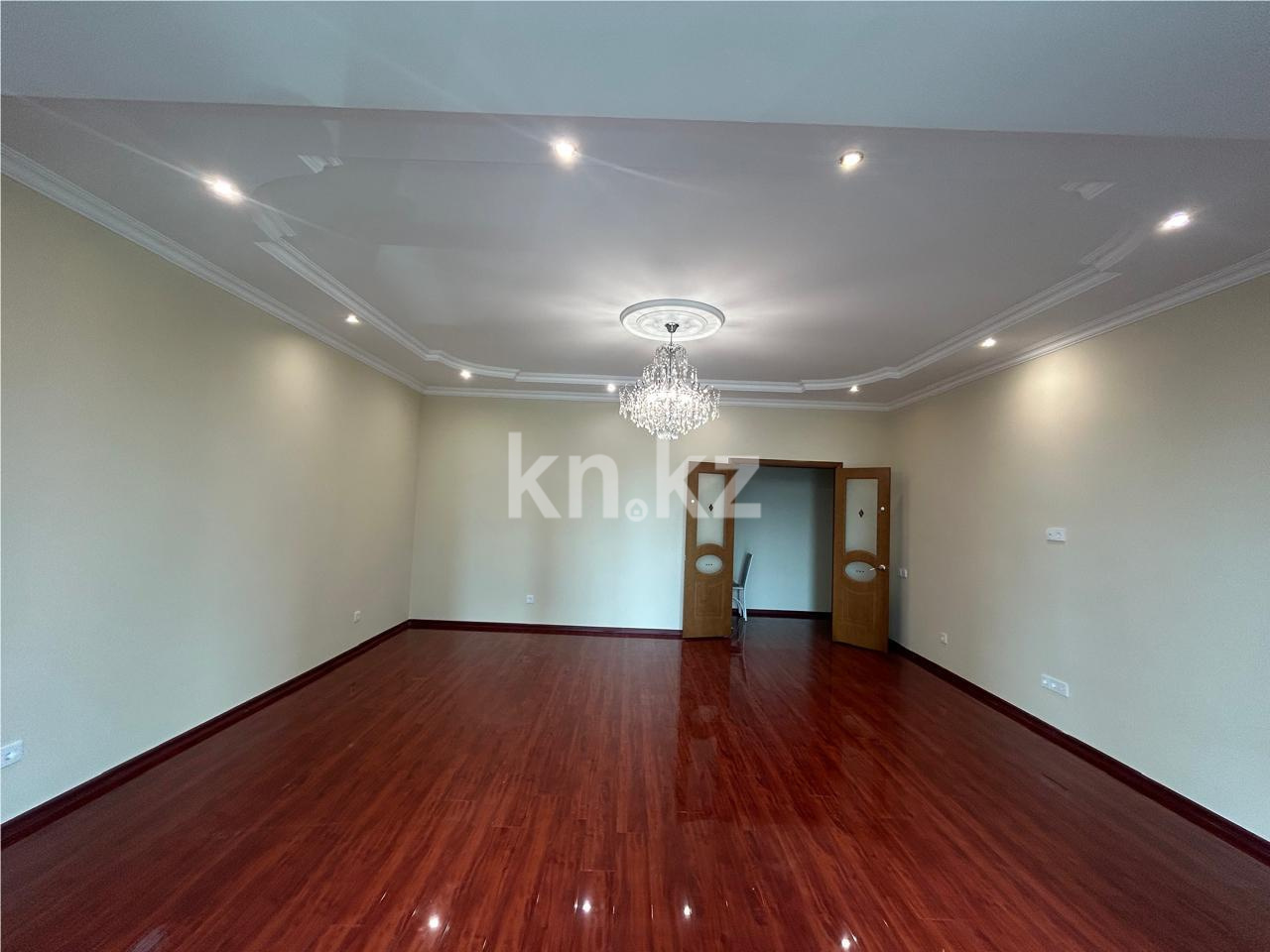 Продажа 3-комнатной квартиры, 111 м², ул. Достык в Астане - фото 13