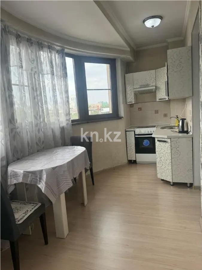 Продажа 2-комнатной квартиры, 65 м², ул. Жарокова, дом  137 в Алматы - фото 3