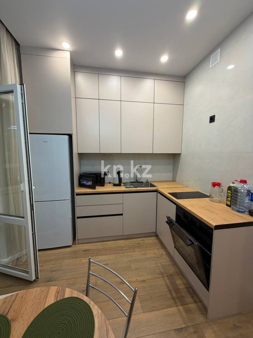 Аренда 1-комнатной квартиры, 39 м² в Астане