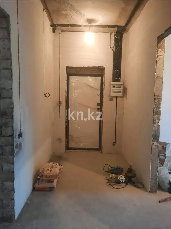 Продажа 3-комнатной квартиры, 87 м², 218 учетный квартал, дом  155 в Караганде - фото 5