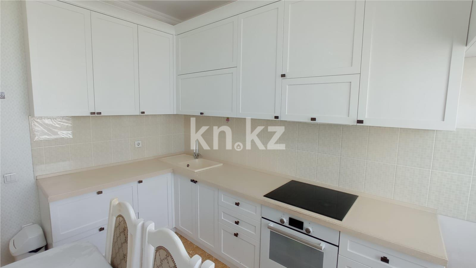 Продажа 2-комнатной квартиры, 65 м², ул. Аманжолова в Астане