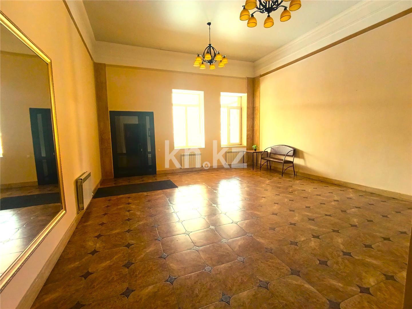 Продажа 4-комнатной квартиры, 188 м², ул. Аманжолова в Караганде - фото 24
