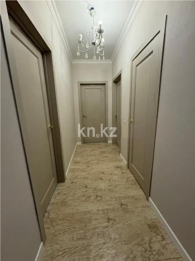 Продажа 5-комнатной квартиры, 145 м², ул. Акмешит, дом  5 в Астане - фото 8