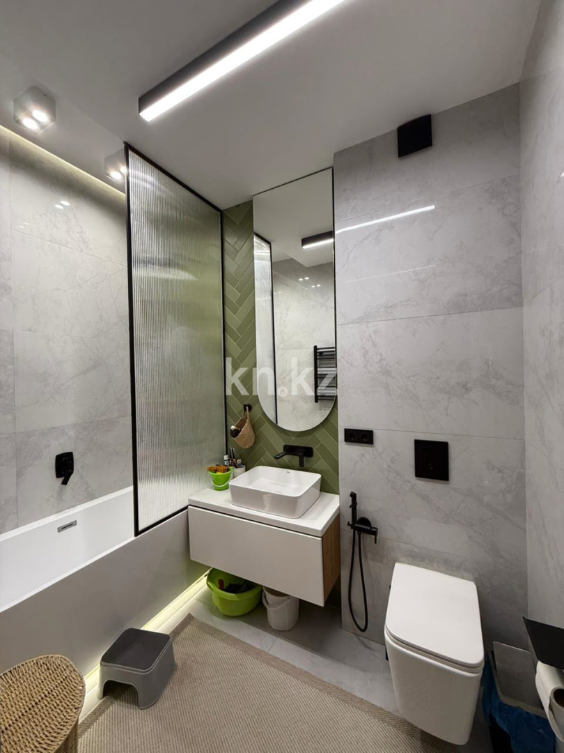 Продажа 2-комнатной квартиры, 81.1 м² в Алматы - фото 20