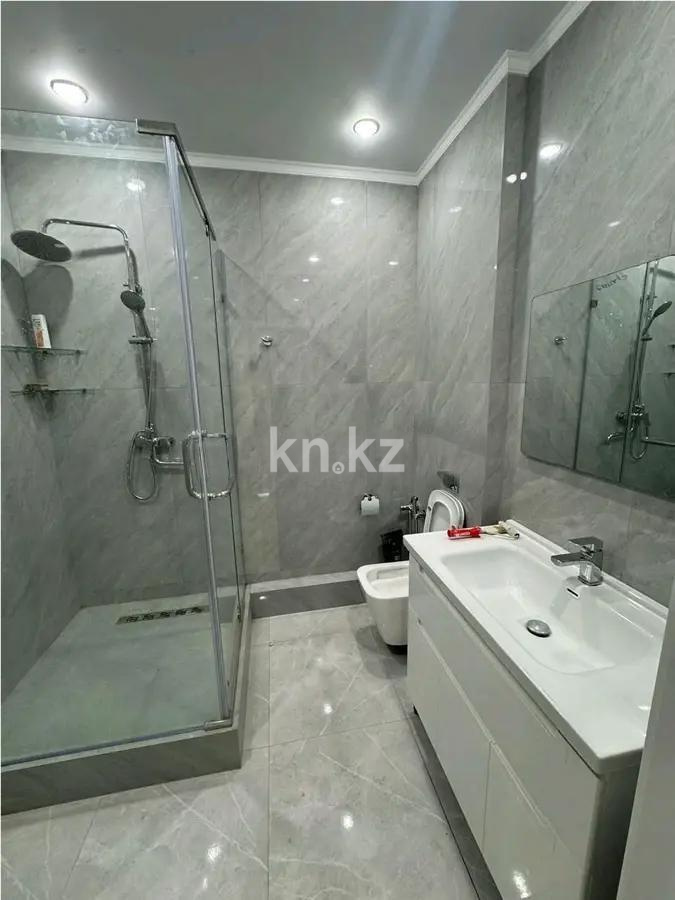 Продажа 2-комнатной квартиры, 65 м², мкр-н Гажайып, дом  5/3 в Алматы - фото 3