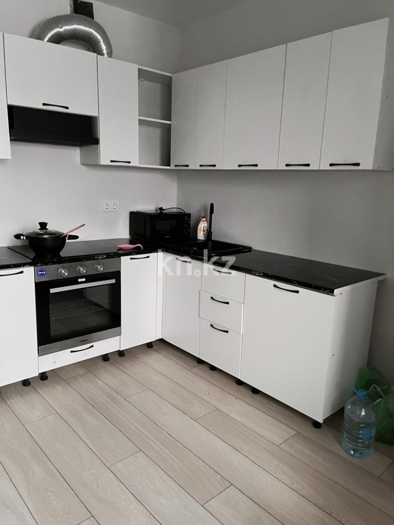 Аренда 1-комнатной квартиры, 42 м² в Астане