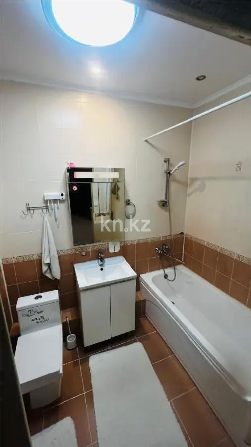 Продажа 2-комнатной квартиры, 67 м² в Алматы - фото 4