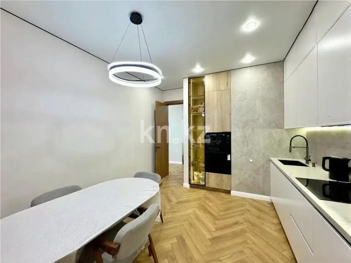 Продажа 3-комнатной квартиры, 100 м², пр. Туран, дом  52/5 в Астане - фото 4