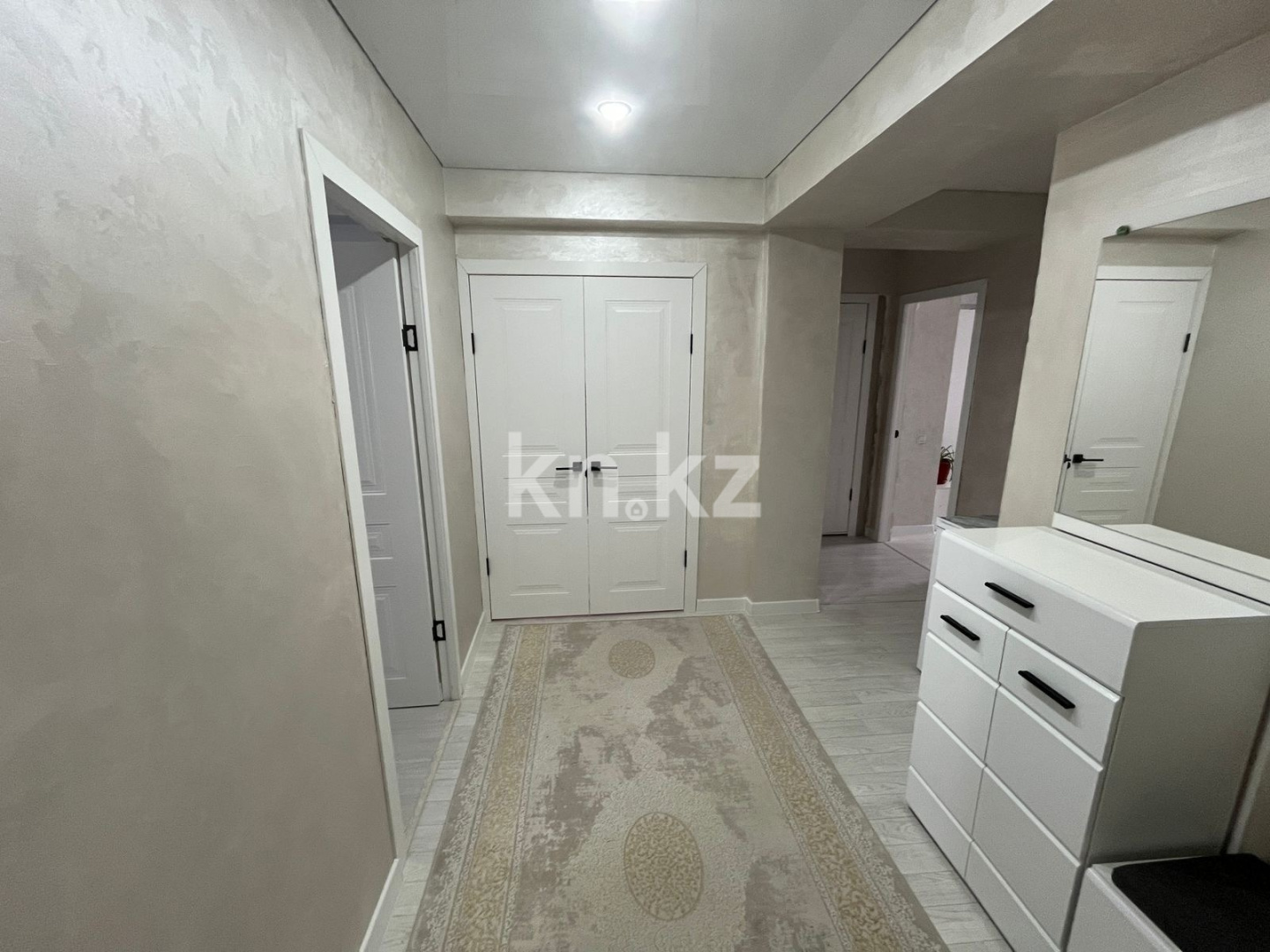 Продажа 2-комнатной квартиры, 55 м² в Усть-Каменогорске - фото 2