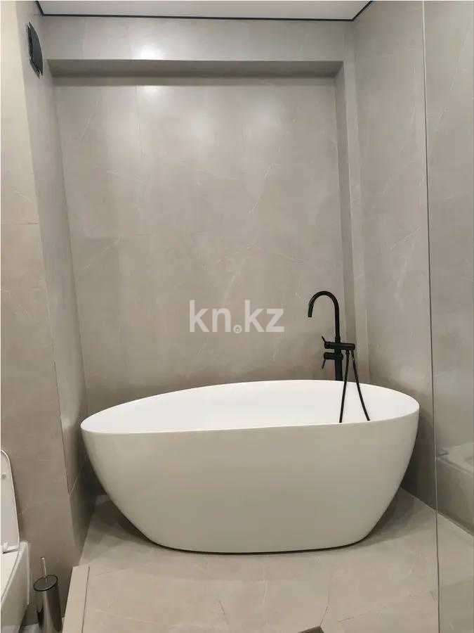 Продажа 2-комнатной квартиры, 62 м² в Алматы - фото 3