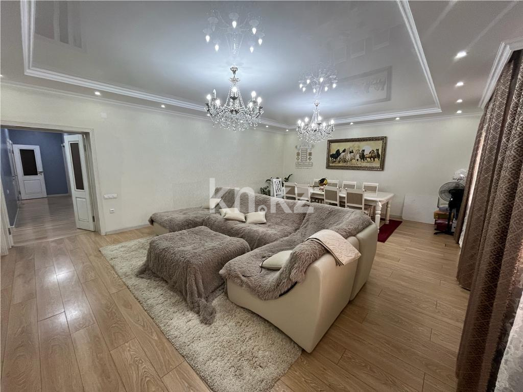 Продажа 4-комнатной квартиры, 131 м² в Караганде