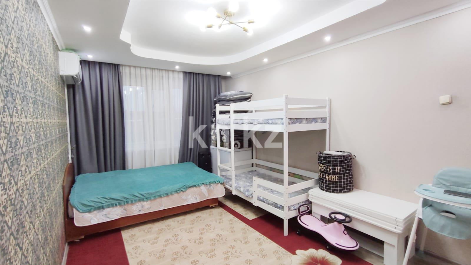 Продажа 3-комнатной квартиры, 63 м², мкр-н 14, дом  42 в Караганде - фото 3