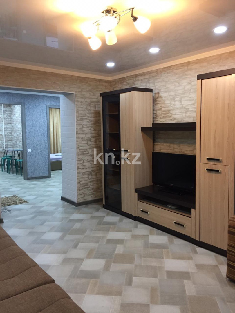 Аренда 1-комнатной квартиры посуточно, 45 м², ул. Набережная Славского, дом  50 в Усть-Каменогорске - фото 7