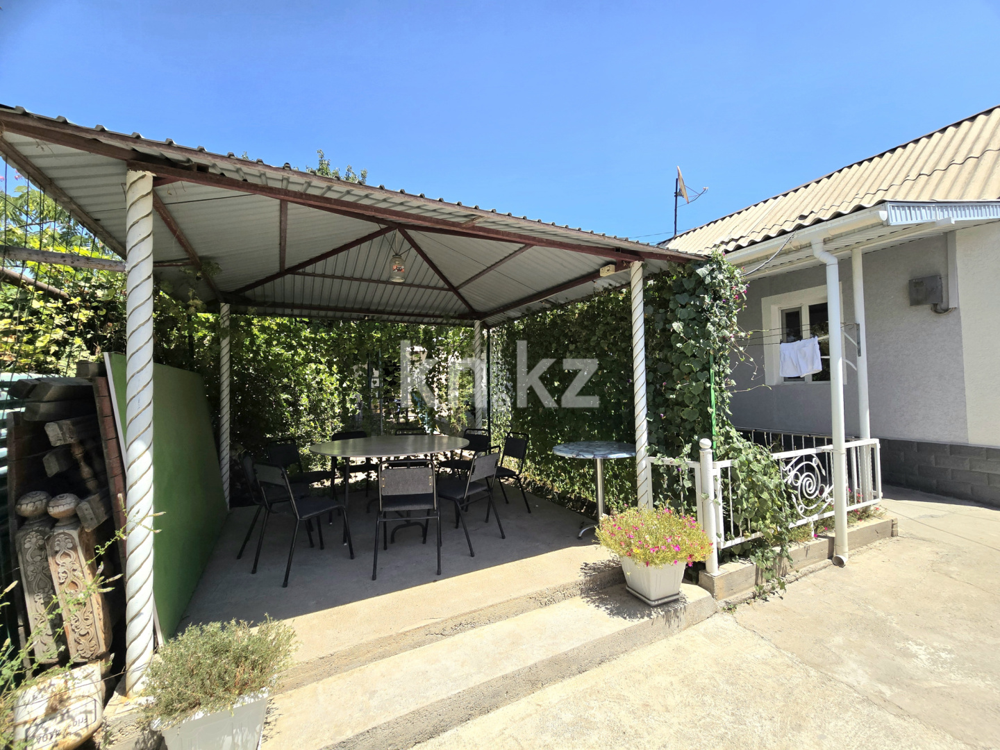 Продажа 8-комнатного дома, 160 м², ул. Акпан батыра, дом  141 в Шымкенте - фото 2