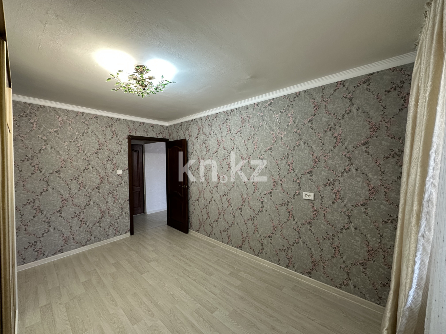 Продажа 2-комнатной квартиры, 56 м², мкр-н Восток, дом  23 в Шымкенте - фото 2