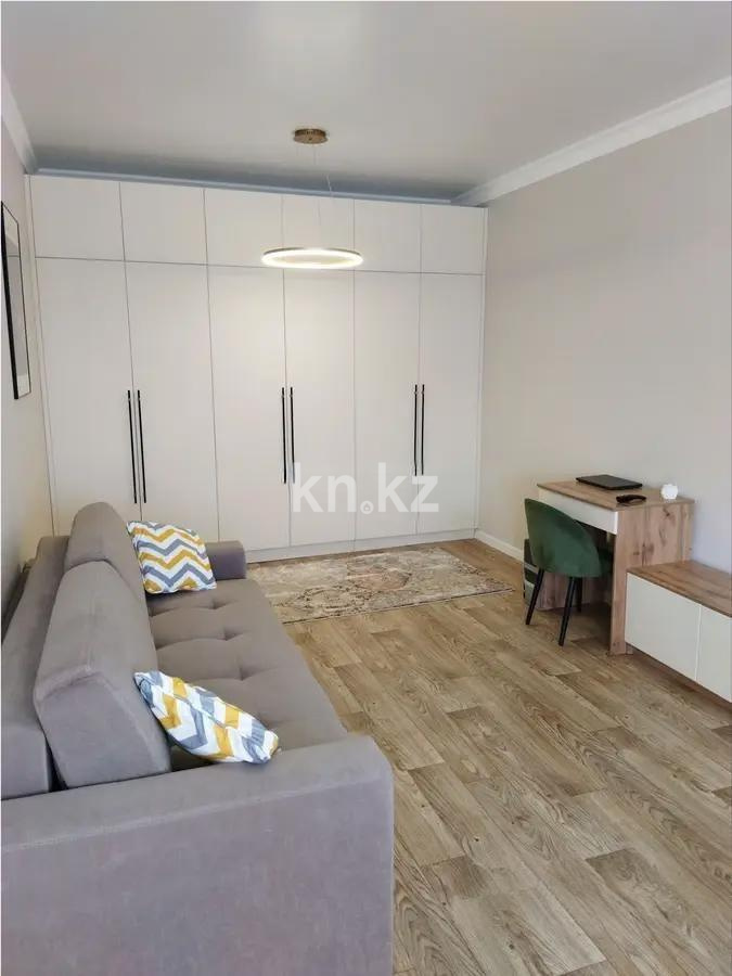 Продажа 1-комнатной квартиры, 43 м², ул. Абая, дом  6 в Караганде - фото 2