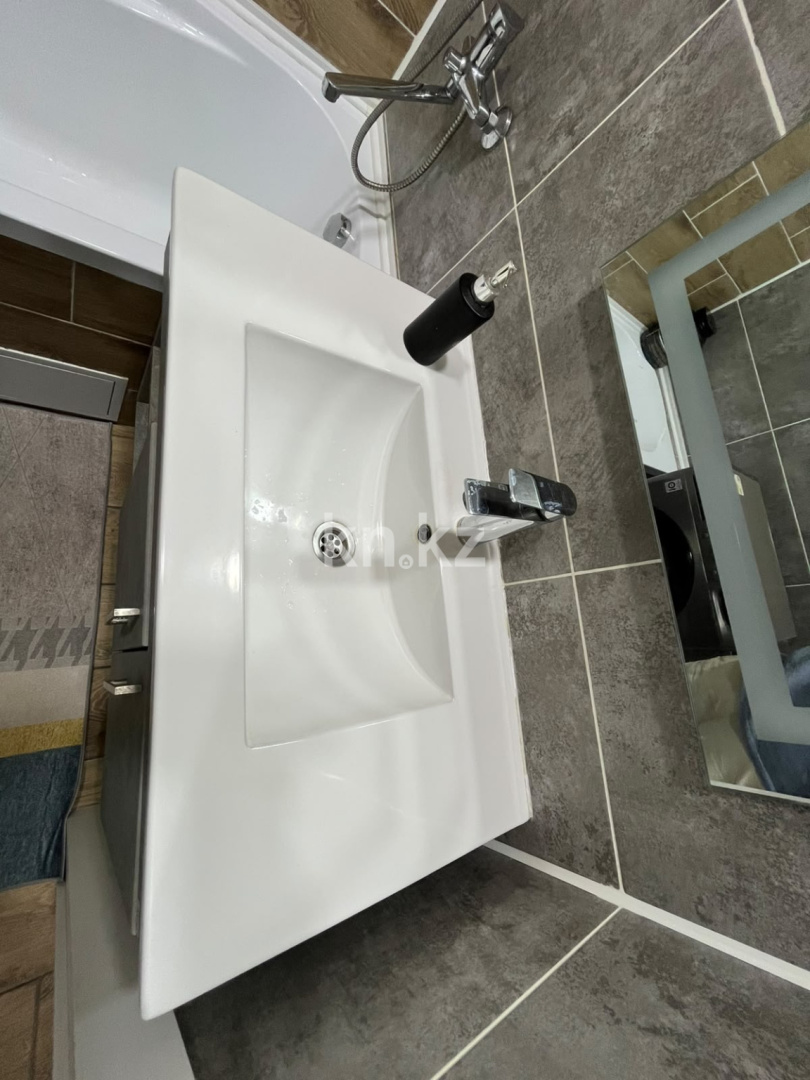 Продажа 3-комнатной квартиры, 77 м² в Караганде - фото 12