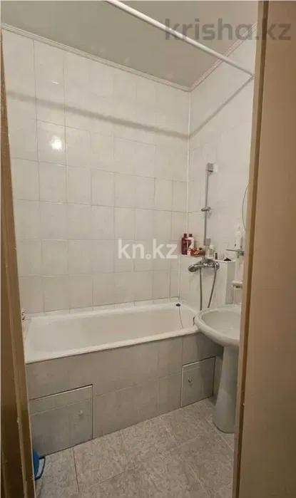 Продажа 1-комнатной квартиры, 42 м², ул. Утеген батыра, дом  21 в Алматы - фото 7