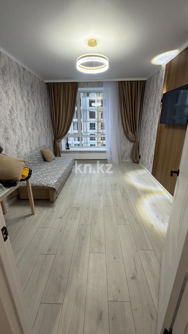 Аренда 1-комнатной квартиры, 42 м² в Астане