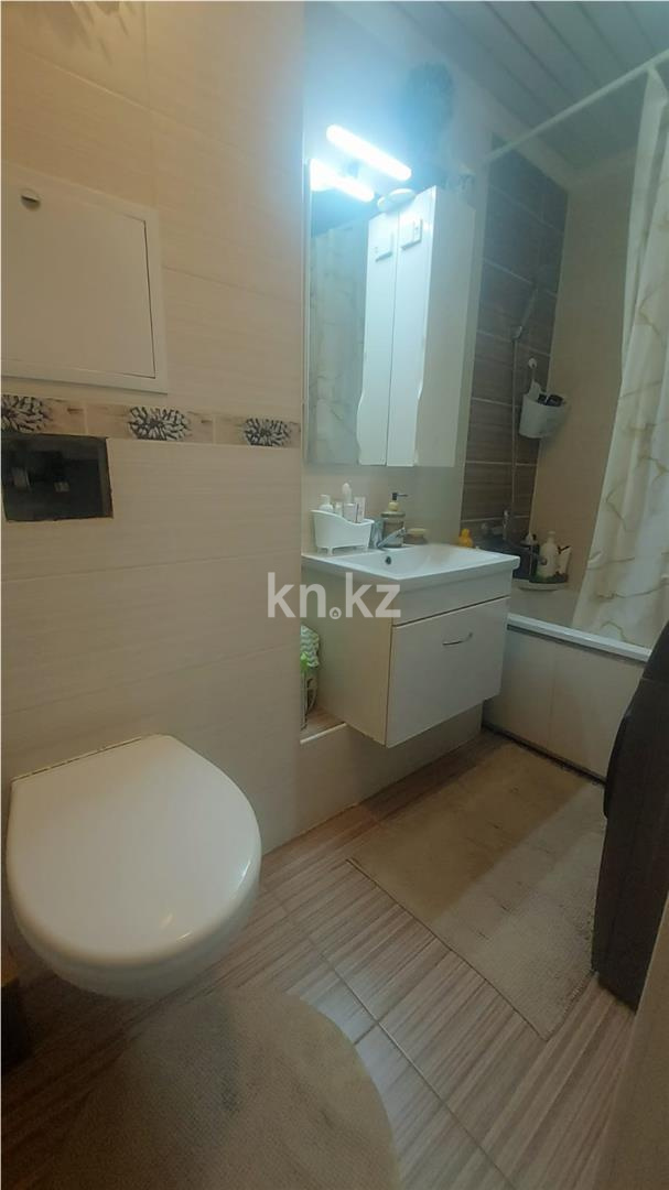 Продажа 3-комнатной квартиры, 59 м², мкр-н Восток-1 в Караганде - фото 13