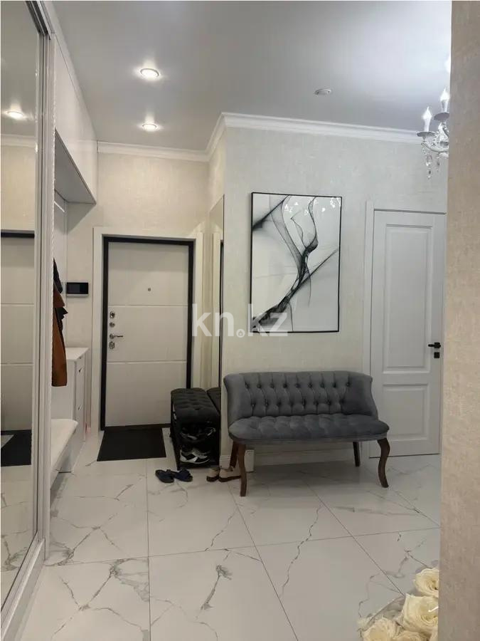 Продажа 4-комнатной квартиры, 120 м², ул. Омарова, дом  27/1 в Астане - фото 8