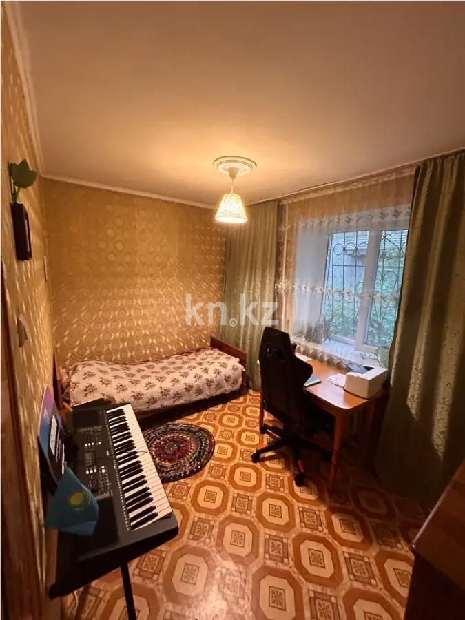 Продажа 3-комнатной квартиры, 50 м², ул. Жандосова, дом  176А в Алматы - фото 3