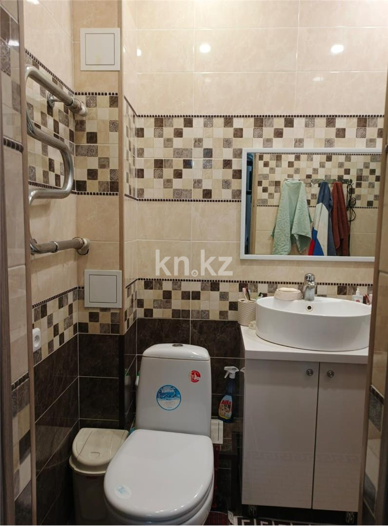 Продажа 3-комнатной квартиры, 80 м², ул. Сарыарка в Караганде - фото 8