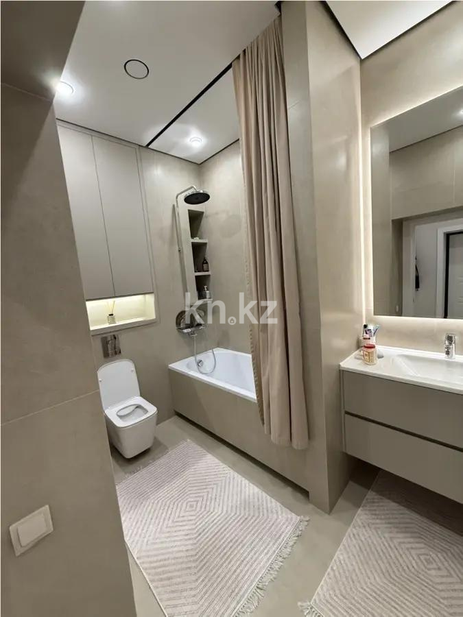 Продажа 3-комнатной квартиры, 97 м², ул. Букетова, дом  3/5 в Караганде - фото 4