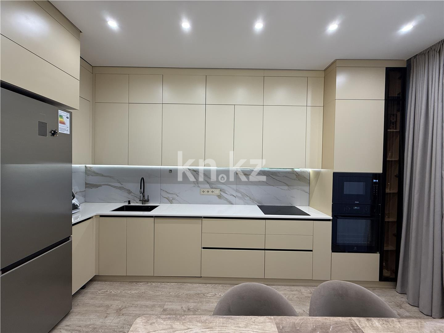 Продажа 3-комнатной квартиры, 88 м², ул. Букетова, дом  3/4 в Караганде - фото 21