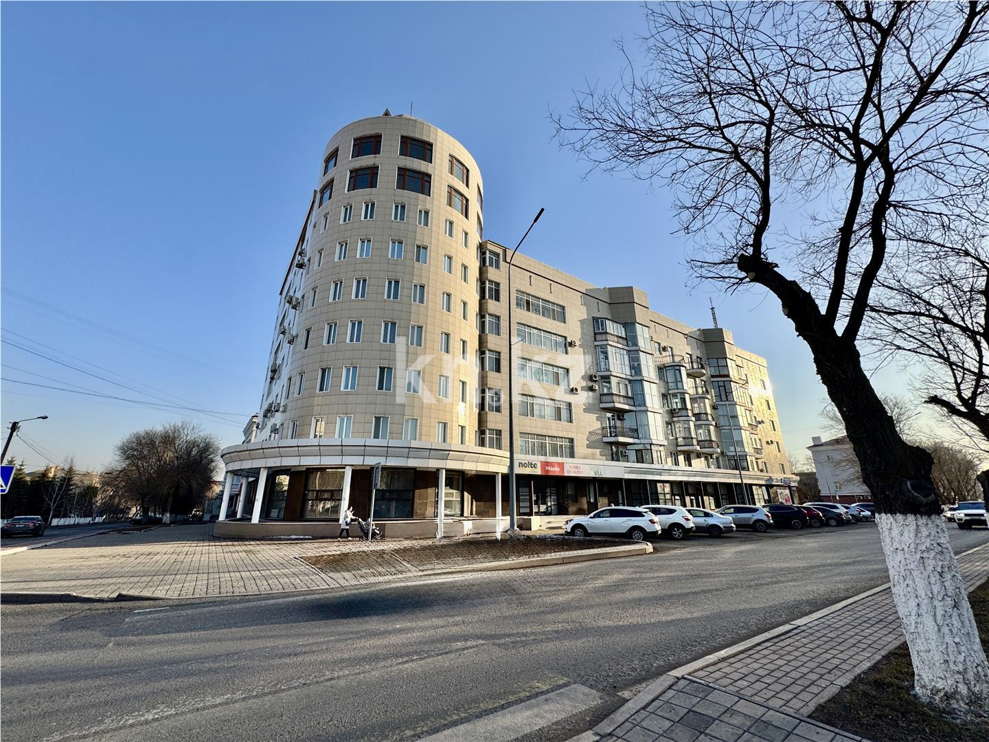 Продажа 3-комнатной квартиры, 132 м², ул. Абая, дом  5 в Караганде - фото 37
