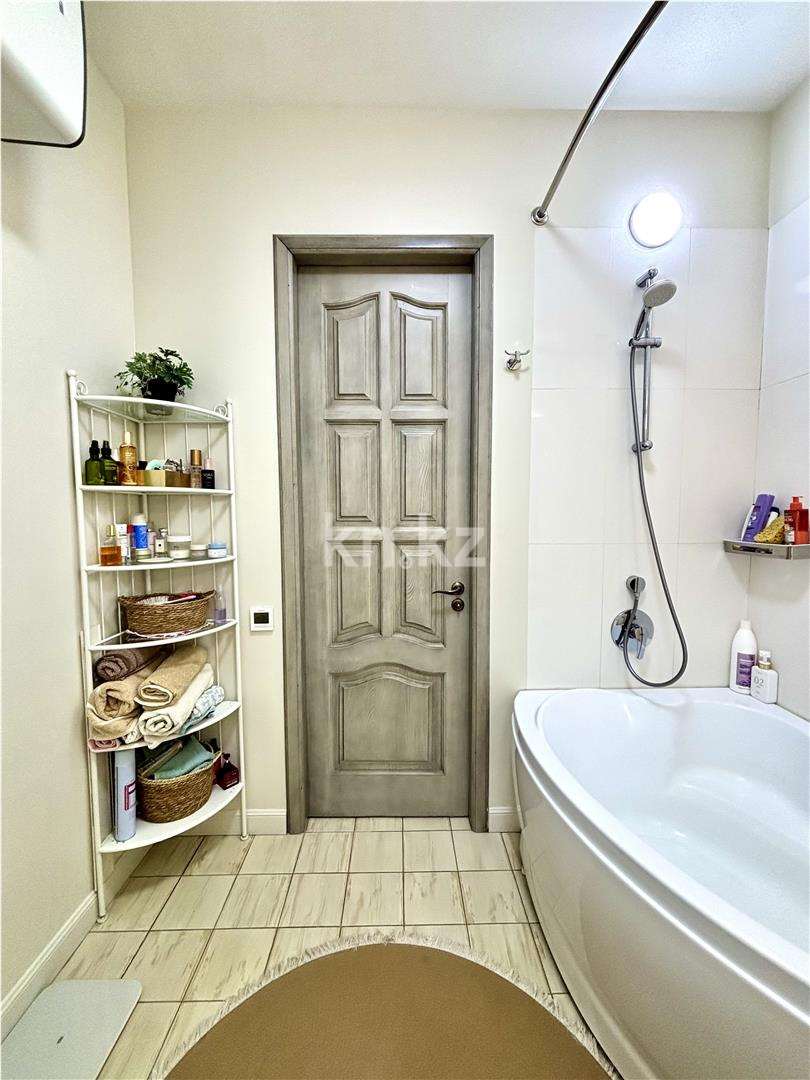 Продажа 2-комнатной квартиры, 65 м² в Караганде - фото 11