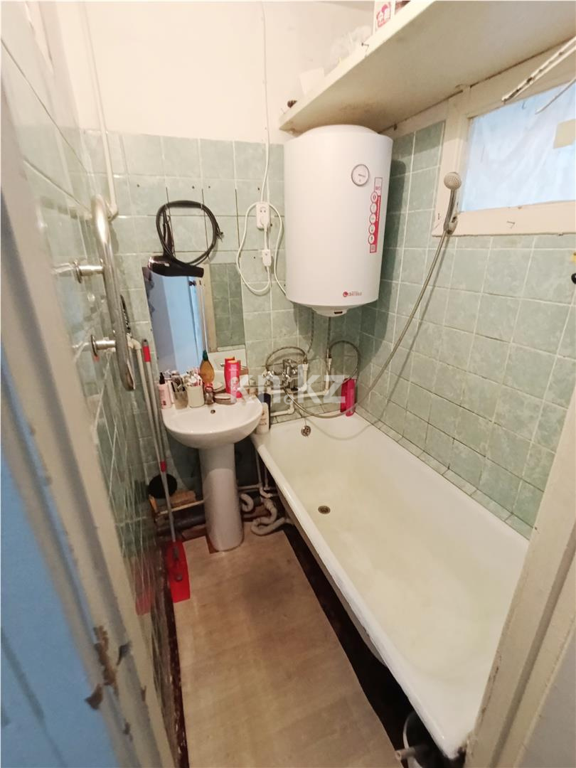 Продажа 2-комнатной квартиры, 42 м², 23-й мкр., дом  10 в Караганде - фото 6