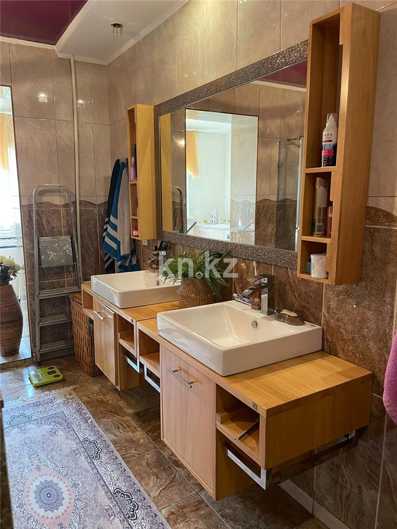 Продажа 3-комнатной квартиры, 114 м², мкр-н Степной-1 в Караганде - фото 12