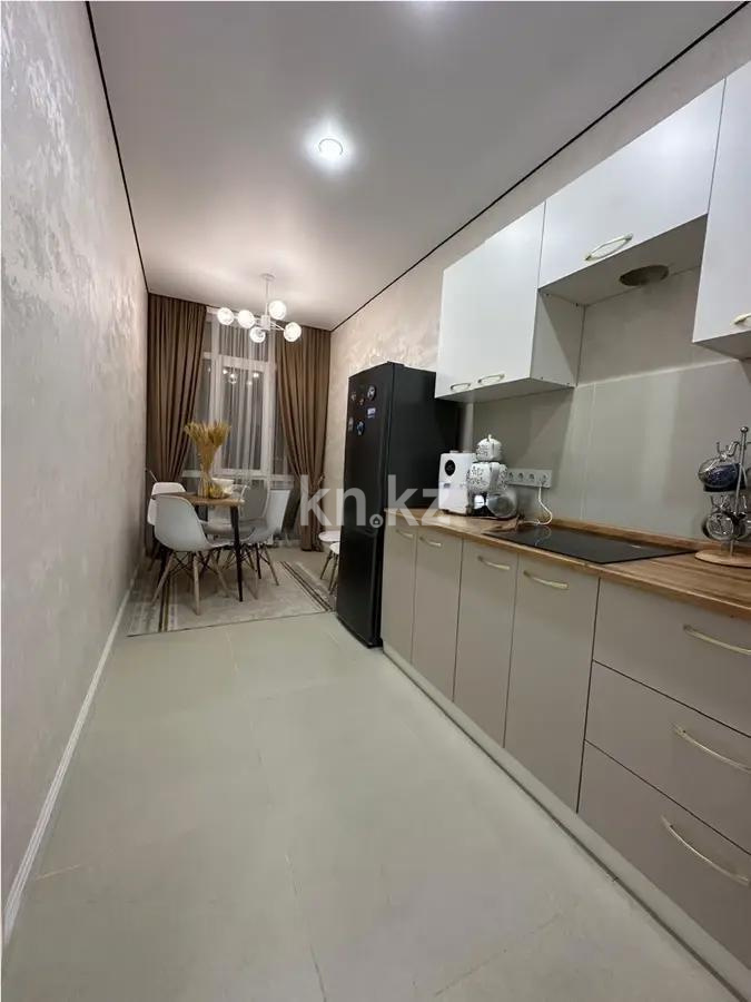 Продажа 1-комнатной квартиры, 38 м², ул. Жолымбет, дом  42/5 в Алматы - фото 2