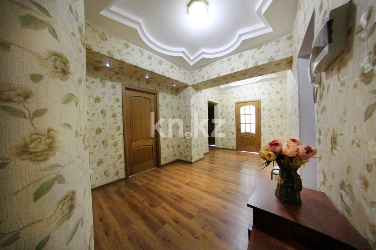 Аренда 3-комнатной квартиры посуточно, 95 м² в Алматы - фото 16
