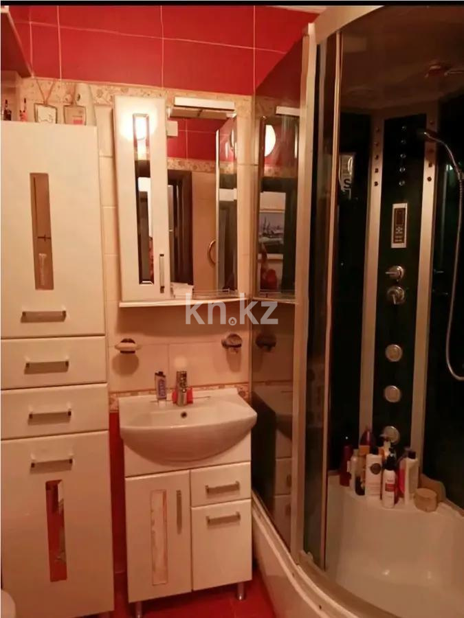 Продажа 1-комнатной квартиры, 40 м², мкр-н Кокжиек, дом  20 в Алматы - фото 2