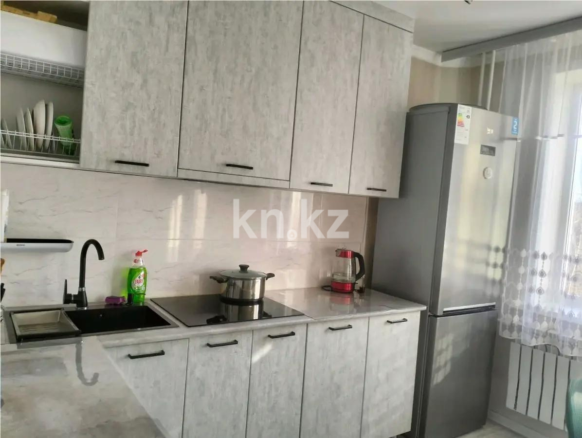 Продажа 3-комнатной квартиры, 72 м², ул. Штурманская, дом  1/6 в Караганде - фото 4