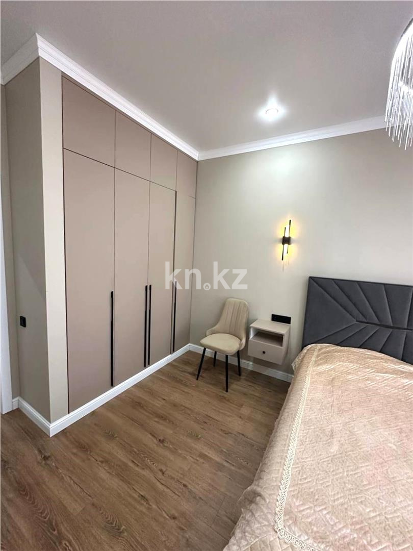 Продажа 3-комнатной квартиры, 97 м², ул. Муканова в Караганде - фото 5