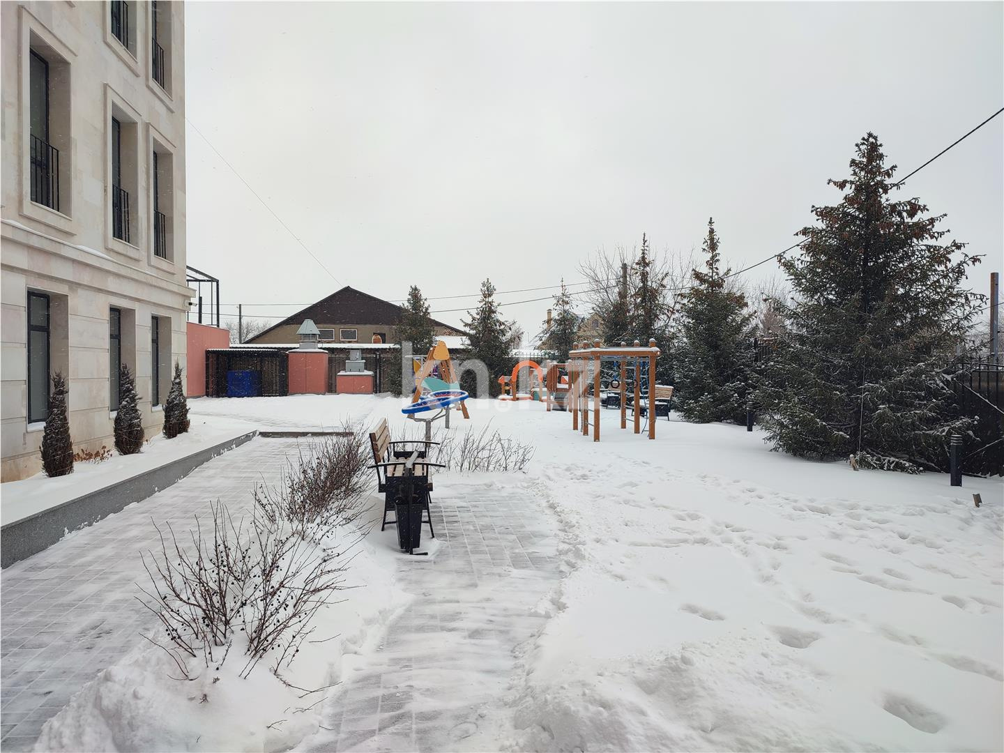 Продажа 3-комнатной квартиры, 97 м², ул. Жамбыла, дом  156а в Караганде - фото 2