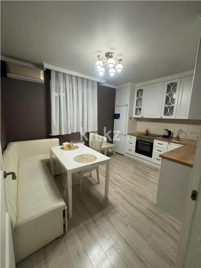 Продажа 1-комнатной квартиры, 40 м², пр. Тауелсыздык, дом  21/5 в Астане