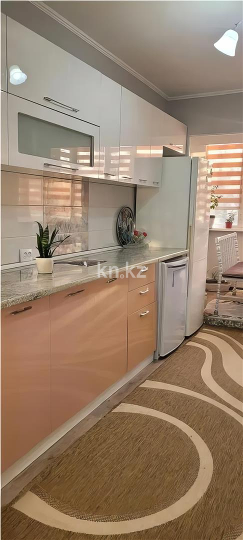 Продажа 3-комнатной квартиры, 69.8 м² в Алматы - фото 2