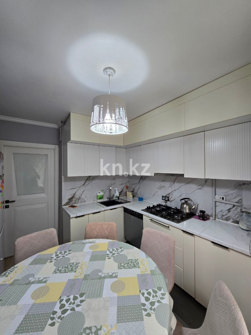 Продажа 4-комнатной квартиры, 86.2 м² в Алматы - фото 36