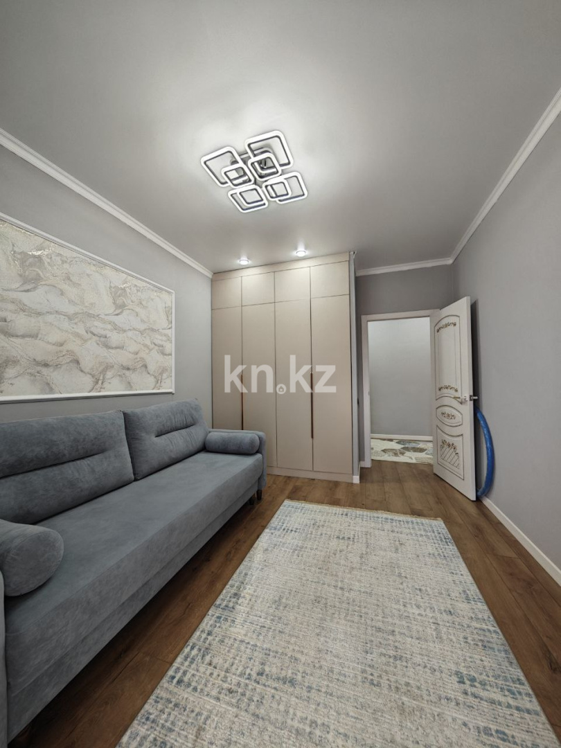 Продажа 3-комнатной квартиры, 64 м², мкр-н Голубые Пруды, дом  7/14 в Караганде - фото 8